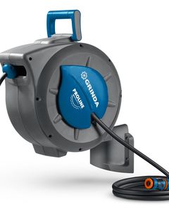 GRINDA HRA-20, шланг 20м x 1/2″, на поворотном кронштейне настенная, поливочный набор 4 предмета, катушка автоматическая со шлангом ProLine (428470) ― GRINDA